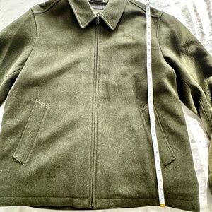 Uniqlo Moss Green Fall Jacket - Large